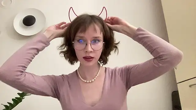 ms christiana online show from May 12, 2026, 6:14 pm