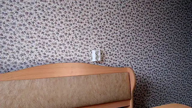 Tinadream20 online show from March 4, 2025, 10:57 am