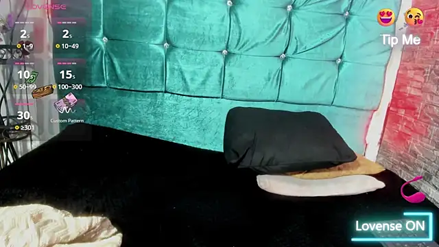 Cloee66 online show from February 4, 2026, 2:23 pm