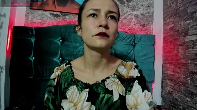 Cloee66 online show from April 17, 2026, 1:25 pm