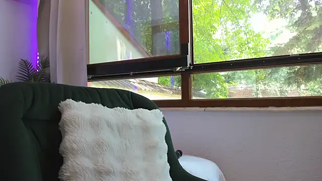 Snapshot of Awesome_Jolie chatting on July 1, 2026, 9:42 am Awesome Jolie online show from July 1, 2026, 9:42 am