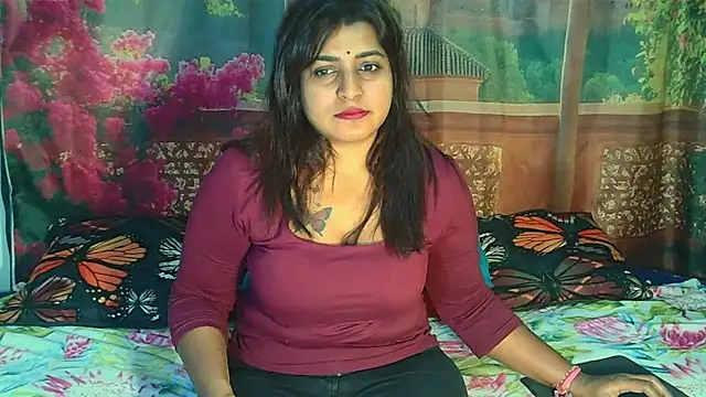 RoyalIndianCreamPuff online show from June 20, 2026, 7:41 pm
