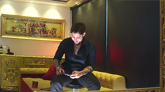 dantecoppolaa  online show from May 31, 2026, 10:54 pm