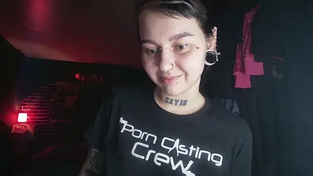 MoorderxDoll online show from March 16, 2025, 9:26 pm