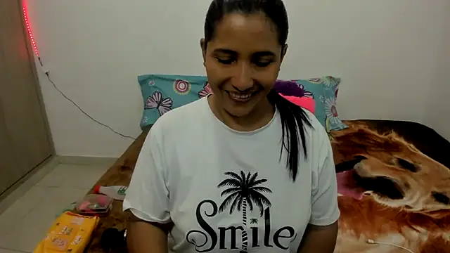 Snapshot of catalinabreyle chatting on January 27, 2025, 1:19 pm catalinabreyle online show from January 27, 2025, 1:19 pm