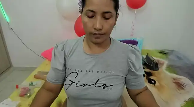 Snapshot of catalinabreyle chatting on February 15, 2025, 4:45 pm catalinabreyle online show from February 15, 2025, 4:45 pm