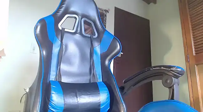 Tommhot online show from December 2, 2024, 9:34 pm