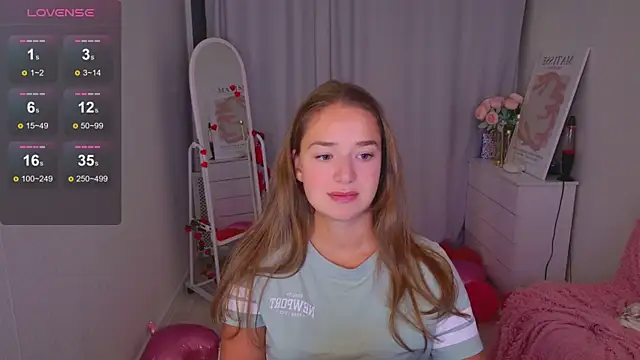 Snapshot of LovelyJessie chatting on February 23, 2026, 2:06 pm LovelyJessie online show from February 23, 2026, 2:06 pm