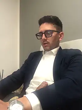 Snapshot of masterboss_ chatting on April 9, 2026, 12:00 pm masterboss online show from April 9, 2026, 12:00 pm