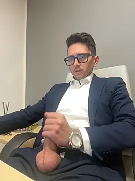 masterboss  online show from December 4, 2025, 12:37 pm