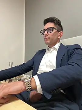 masterboss  online show from November 13, 2025, 12:42 pm