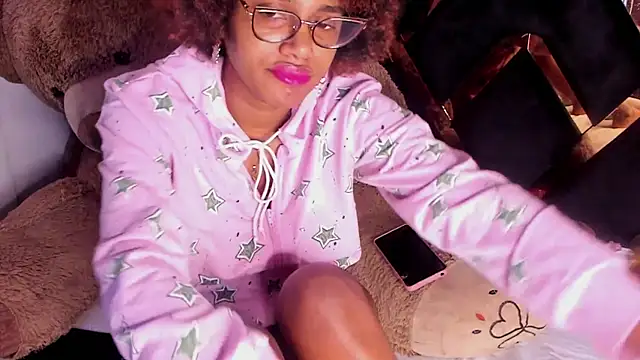 Snapshot of Ebony_beautifull chatting on February 14, 2025, 6:45 am Ebony beautifull online show from February 14, 2025, 6:45 am