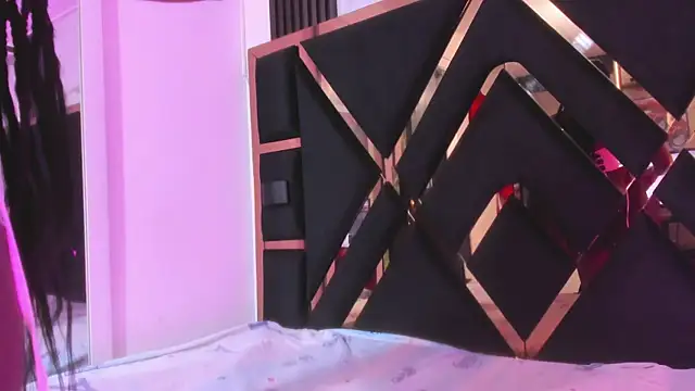 Snapshot of Ebony_beautifull chatting on September 12, 2025, 1:39 am Ebony beautifull online show from September 12, 2025, 1:39 am