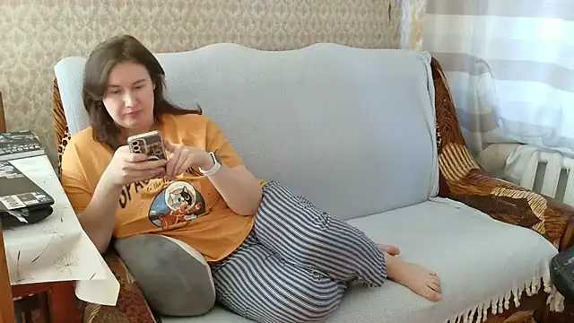 Snapshot of franceska_blue chatting on December 16, 2025, 10:08 am franceska blue online show from December 16, 2025, 10:08 am