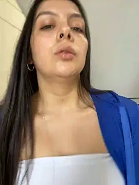 SamaraLincolnn online show from June 3, 2026, 4:01 pm