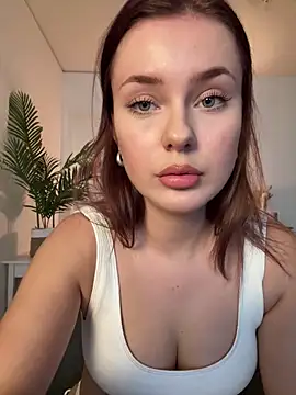 MaribelRiver online show from April 13, 2026, 4:55 pm