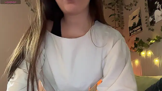 Snapshot of Anisawithlove chatting on February 15, 2026, 7:31 am Anisawithlove online show from February 15, 2026, 7:31 am