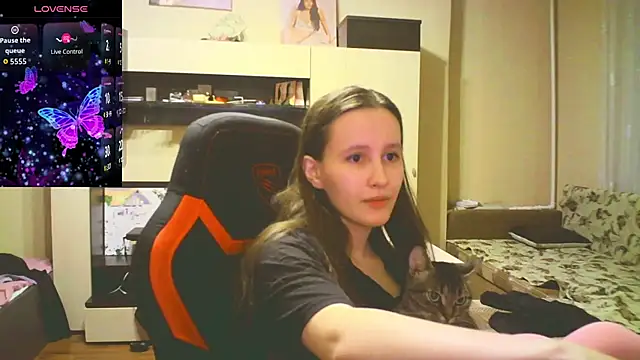 Snapshot of babywaifu chatting on October 2, 2025, 12:25 am babywaifu online show from October 2, 2025, 12:25 am