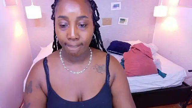 Snapshot of kiara_evanss chatting on June 30, 2026, 4:01 am kiara evanss online show from June 30, 2026, 4:01 am