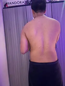 Niicky1  online show from April 14, 2026, 1:38 pm