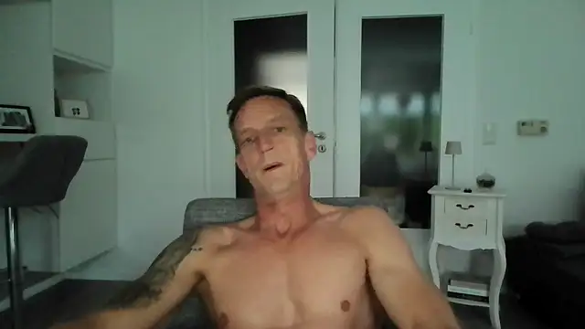 dirks71 online show from September 19, 2025, 5:17 pm