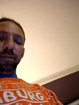 Snapshot of Treemandude chatting on November 30, 2025, 3:40 am Treemandude online show from November 30, 2025, 3:40 am