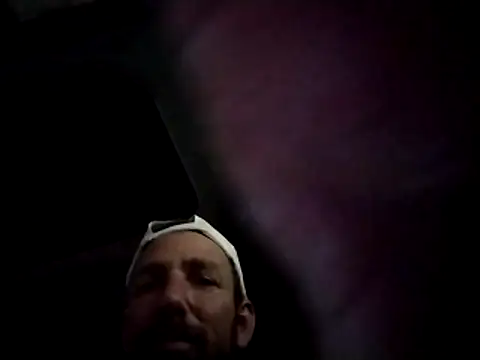 Snapshot of Treemandude chatting on December 16, 2025, 4:50 am Treemandude online show from December 16, 2025, 4:50 am