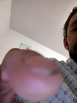 Snapshot of Treemandude chatting on January 12, 2026, 5:14 am Treemandude online show from January 12, 2026, 5:14 am