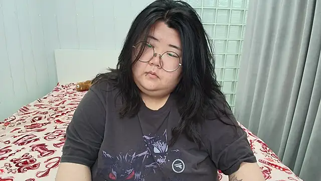 Snapshot of Nadine_asian chatting on February 20, 2026, 8:27 am Nadine asian online show from February 20, 2026, 8:27 am