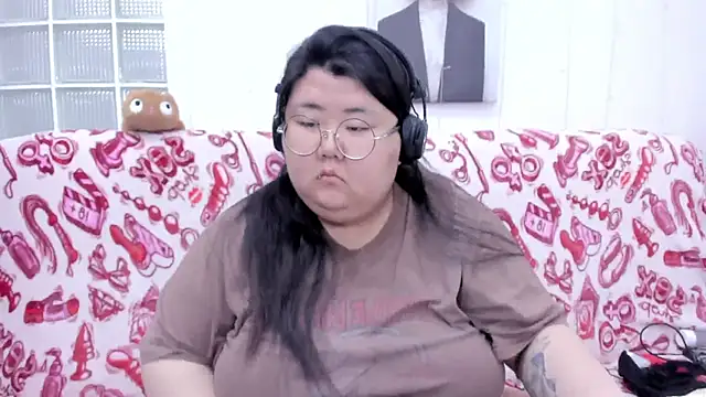 Snapshot of Nadine_asian chatting on February 10, 2026, 4:22 am Nadine asian online show from February 10, 2026, 4:22 am