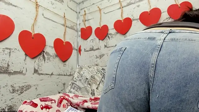 Snapshot of Nadine_asian chatting on February 5, 2026, 3:57 am Nadine asian online show from February 5, 2026, 3:57 am