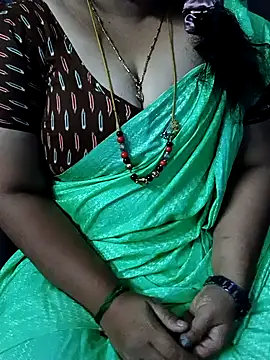 Snapshot of Omana-kutty chatting on February 8, 2025, 3:31 pm Omana-kutty online show from February 8, 2025, 3:31 pm
