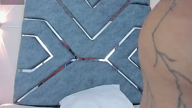 Snapshot of LucciaPorter chatting on September 17, 2025, 9:17 pm LucciaPorter online show from September 17, 2025, 9:17 pm