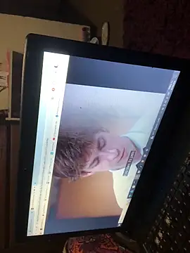 Snapshot of Fo0xybby chatting on June 9, 2026, 2:01 am Fo0xybby online show from June 9, 2026, 2:01 am