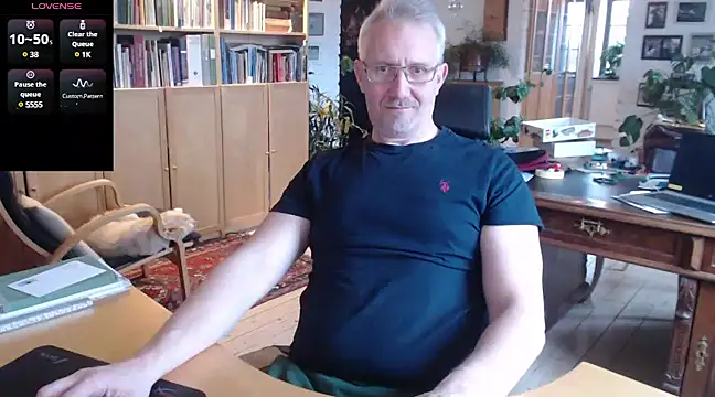tom-swede online show from January 30, 2025, 9:36 am
