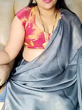 Snapshot of Traditional_Housewife_ chatting on February 17, 2025, 3:11 pm Traditional Housewife  online show from February 17, 2025, 3:11 pm