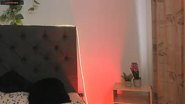 Snapshot of lanna_bx chatting on February 26, 2026, 8:20 pm lanna bx online show from February 26, 2026, 8:20 pm