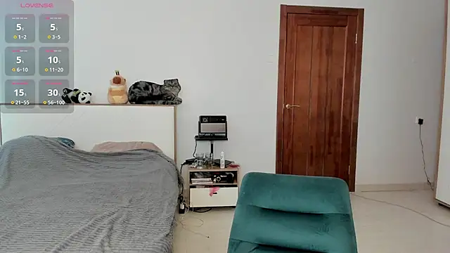 Brooooke online show from June 25, 2026, 2:11 pm