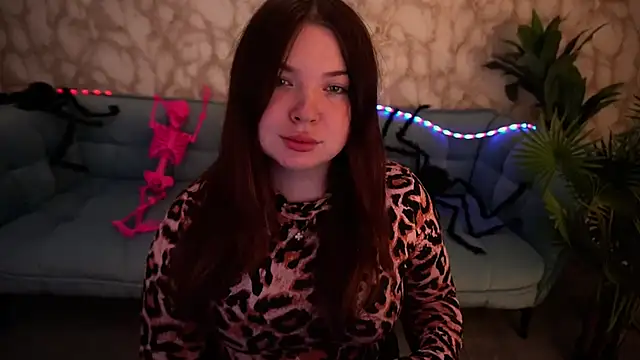 RosieMoons online show from October 25, 2025, 7:14 pm