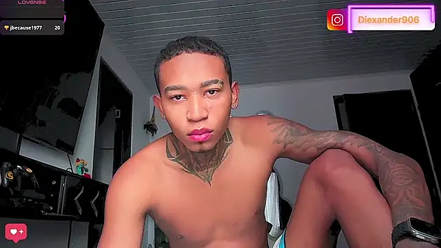 Snapshot of sexy_blacks_ chatting on June 17, 2026, 11:53 am sexy blacks online show from June 17, 2026, 11:53 am