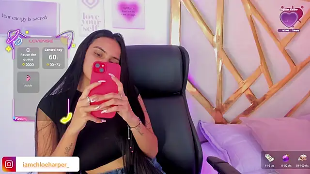 ChloeHarper  online show from November 21, 2025, 6:51 pm