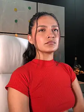 Snapshot of Gia_Mazzon chatting on March 13, 2025, 5:28 pm Gia Mazzon online show from March 13, 2025, 5:28 pm