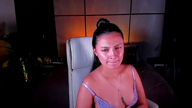 Snapshot of Gia_Mazzon chatting on February 25, 2025, 7:38 pm Gia Mazzon online show from February 25, 2025, 7:38 pm