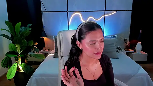 Snapshot of Gia_Mazzon chatting on September 8, 2025, 4:50 pm Gia Mazzon online show from September 8, 2025, 4:50 pm
