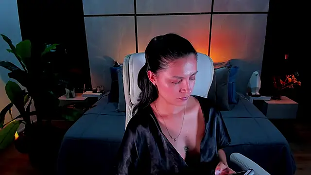 Snapshot of Gia_Mazzon chatting on March 18, 2025, 9:32 pm Gia Mazzon online show from March 18, 2025, 9:32 pm