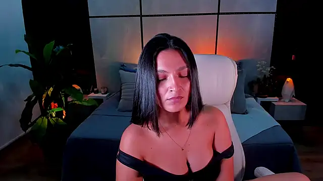 Snapshot of Gia_Mazzon chatting on March 10, 2025, 4:25 pm Gia Mazzon online show from March 10, 2025, 4:25 pm
