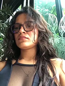 Gia Mazzon online show from April 15, 2026, 4:11 pm