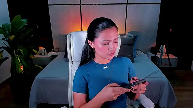 Snapshot of Gia_Mazzon chatting on February 18, 2025, 1:55 pm Gia Mazzon online show from February 18, 2025, 1:55 pm