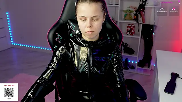 Latex Kitty online show from February 18, 2026, 2:57 pm