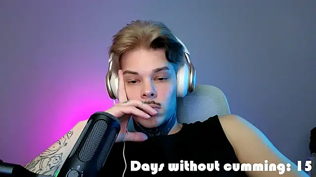 DENIS HERE online show from April 18, 2026, 7:54 am